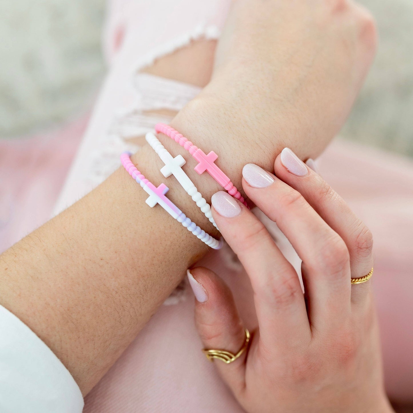 Jesus Bracelets - Group Packs: White (25 Pack) / Medium