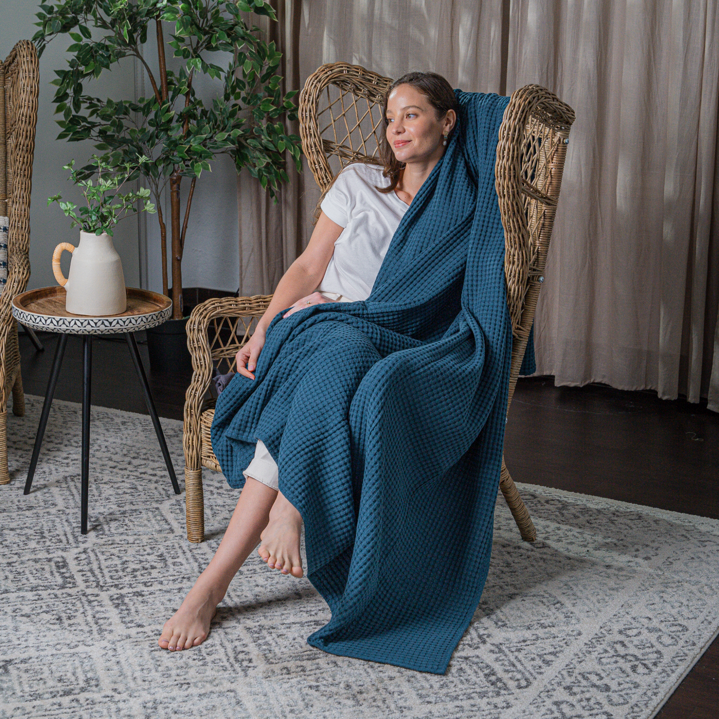 Waffle Blanket for Adults by Comfy Cubs: Queen / Charcoal