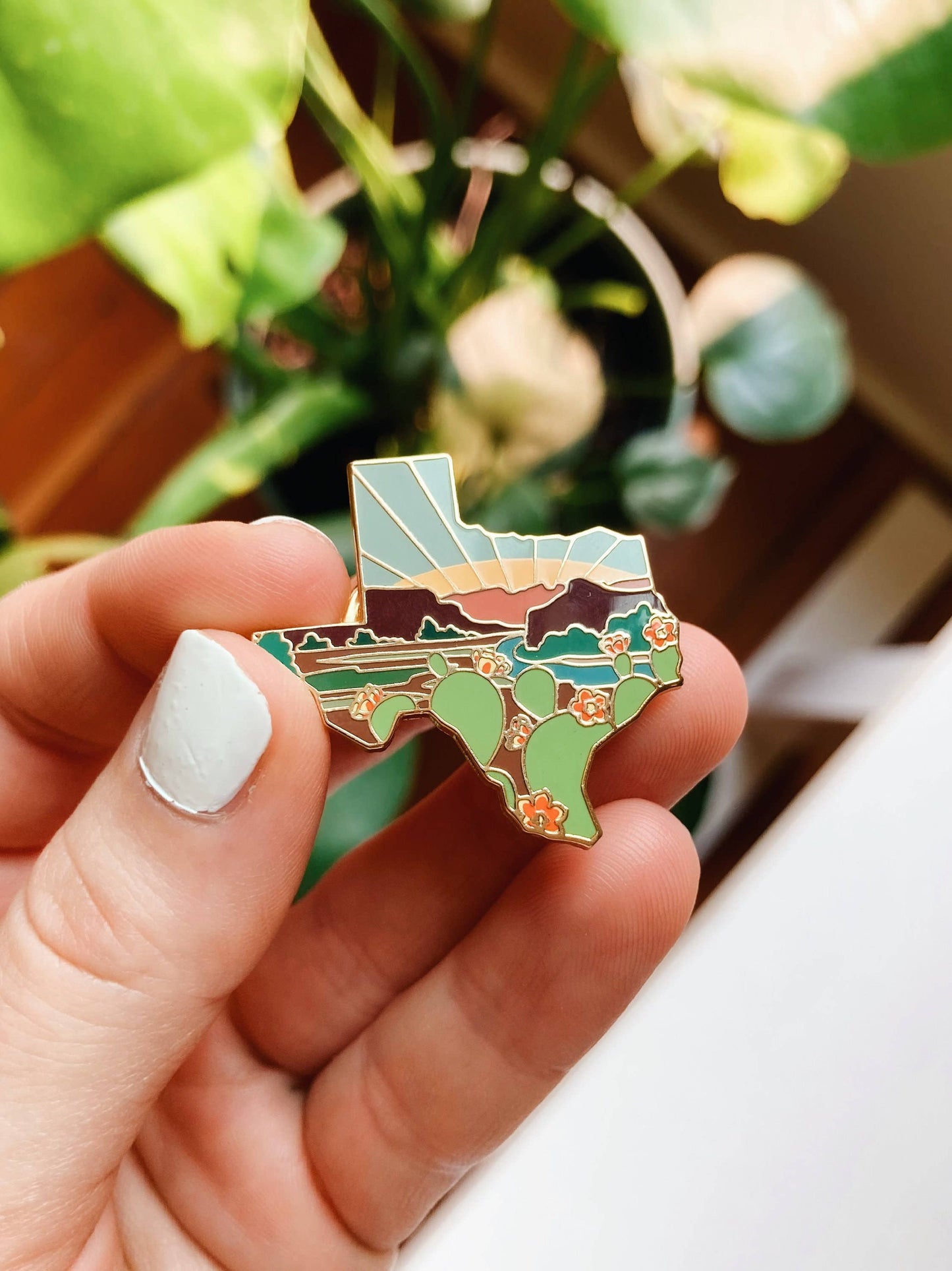Gold Texas Hard Enamel Pin