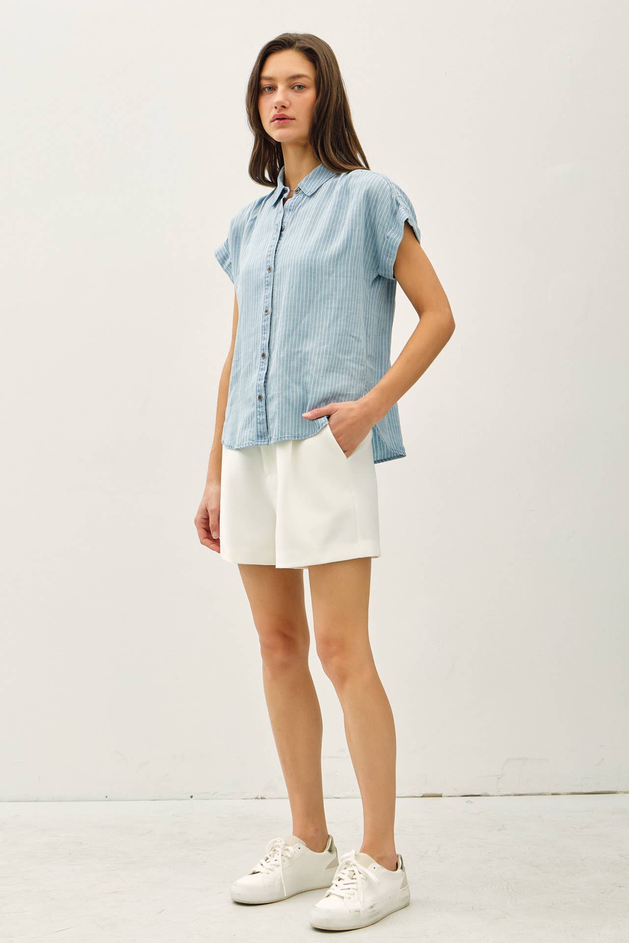 TENCEL BUTTON UP TOP W/ ROLLED SLEEVES : Stripe