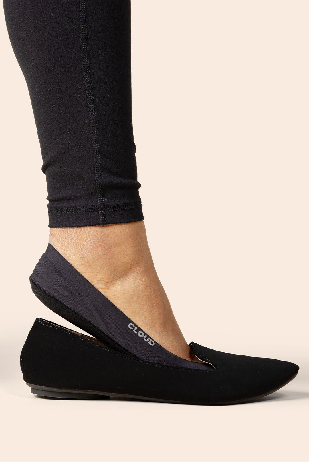CLOUD Liner No Show Socks: Black / M