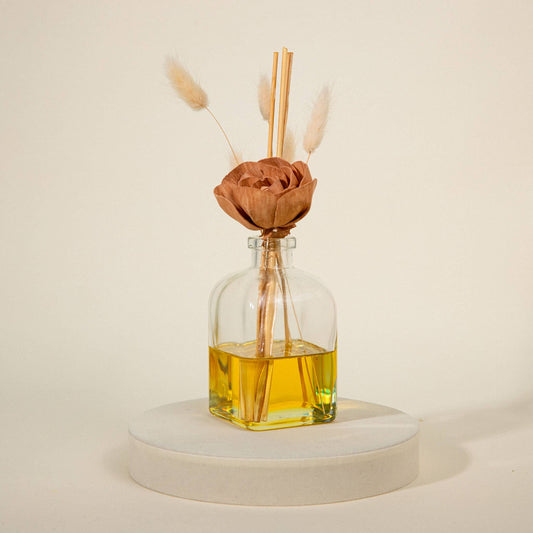Fall Diffuser With Greenery