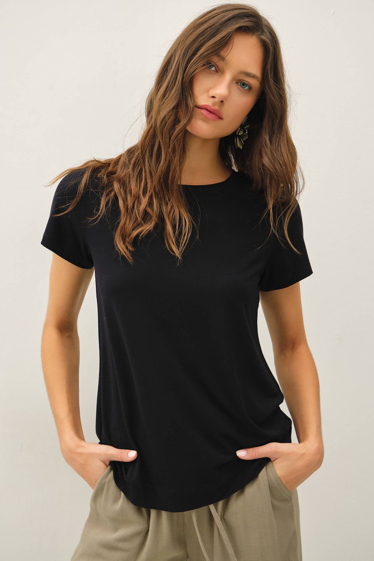 BAMBOO/MODAL BASIC ROUND NECK T-SHIRT: NATURAL