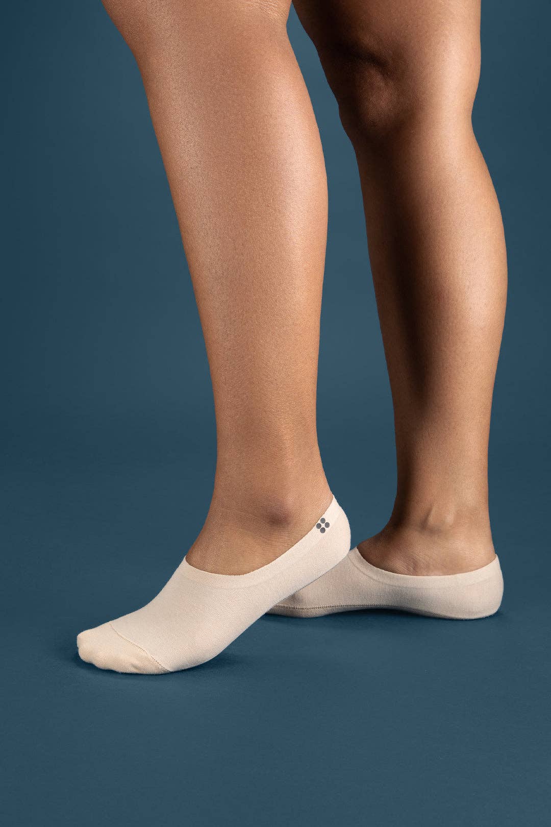 CLOUD Ankle No Show Socks: White / S