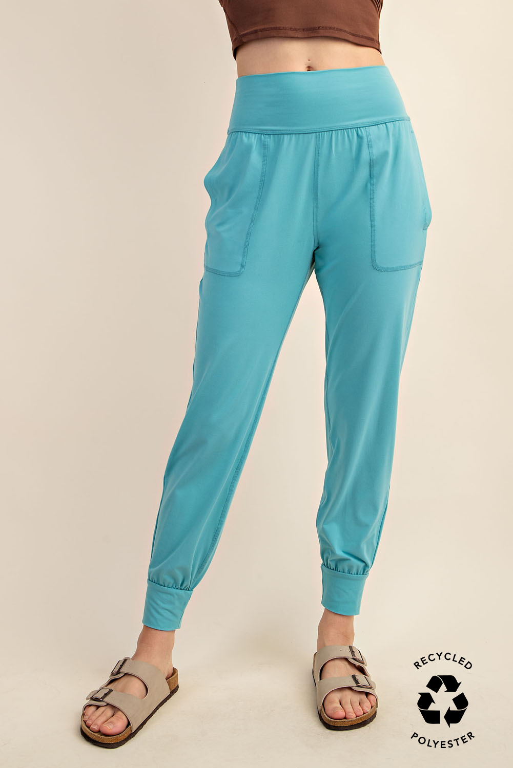 BUTTER SOFT JOGGERS WITH POCKETS: Dk Cherry