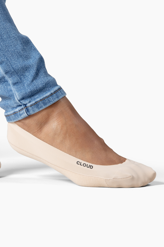 CLOUD Liner No Show Socks: Beige / S