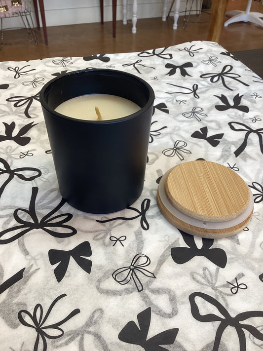 Rowe Casa Lavender and Vanilla Candle