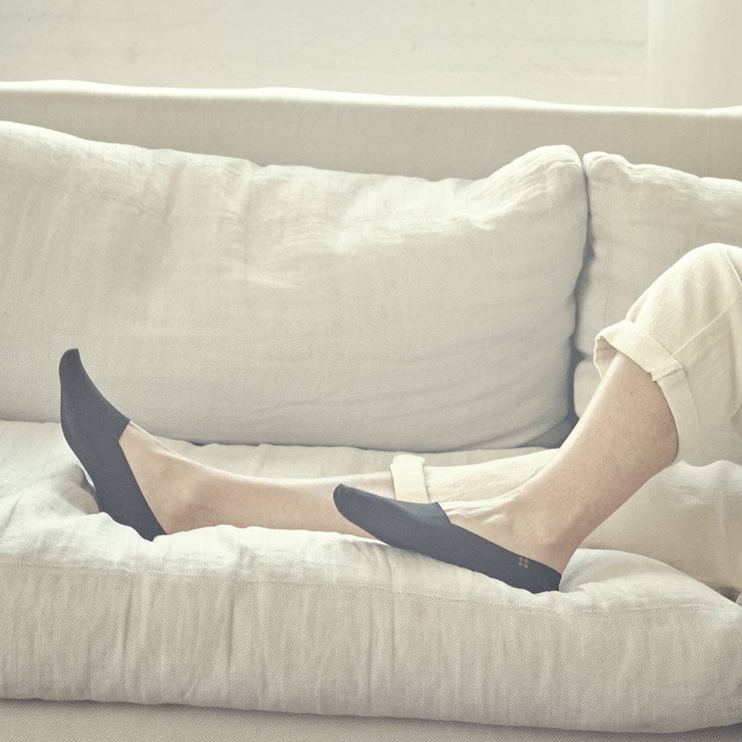 CLOUD Premium Organic Terry No Show Socks: Organic Black / M