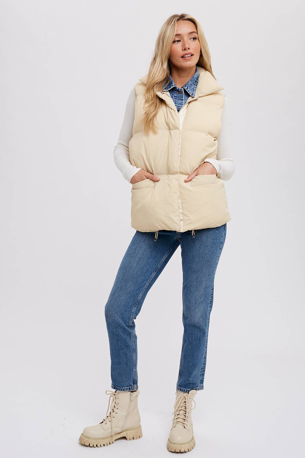 DENIM LAYERED PUFFER VEST: BEIGE