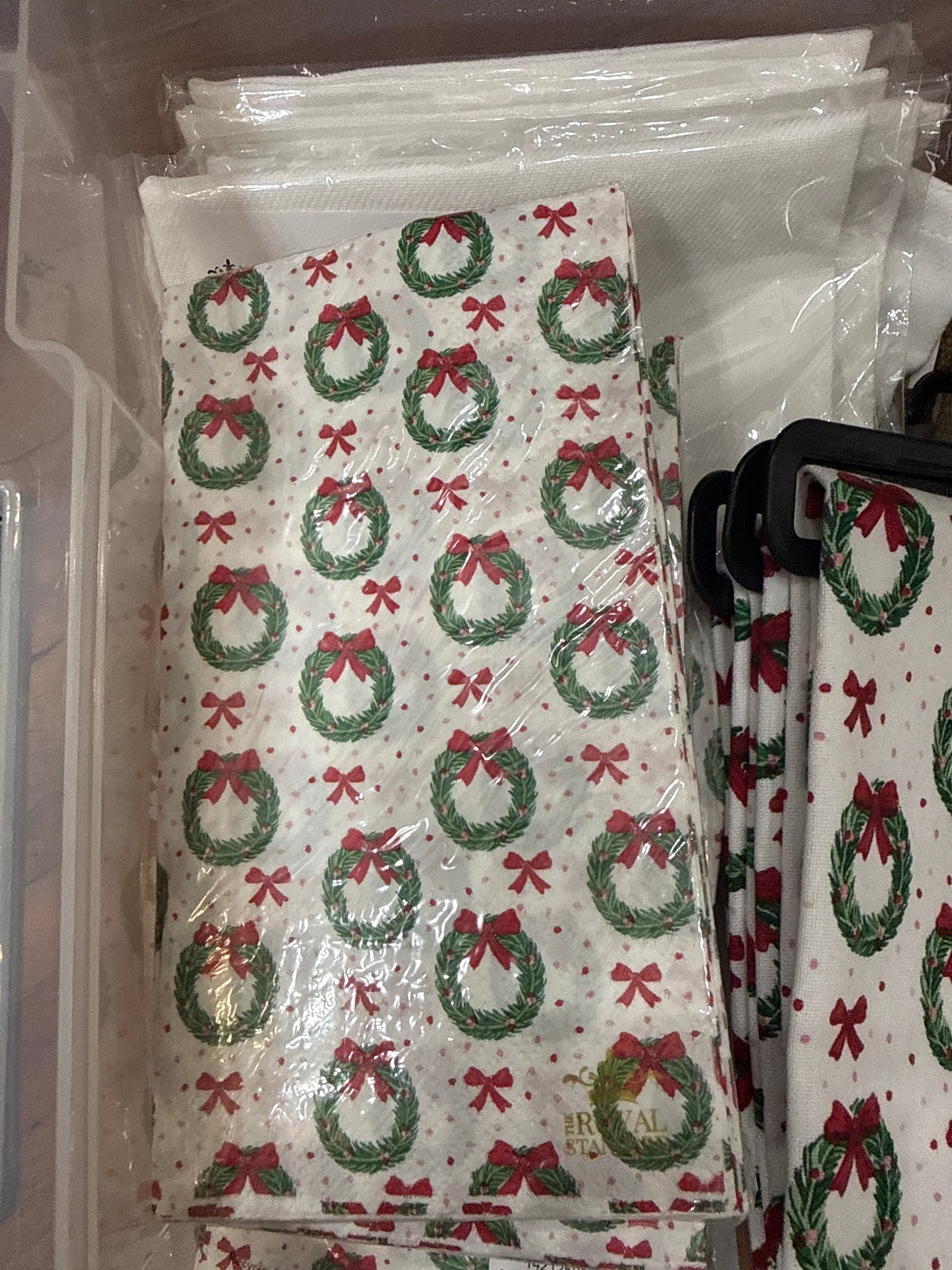 Clara Wreath Guest Napkins