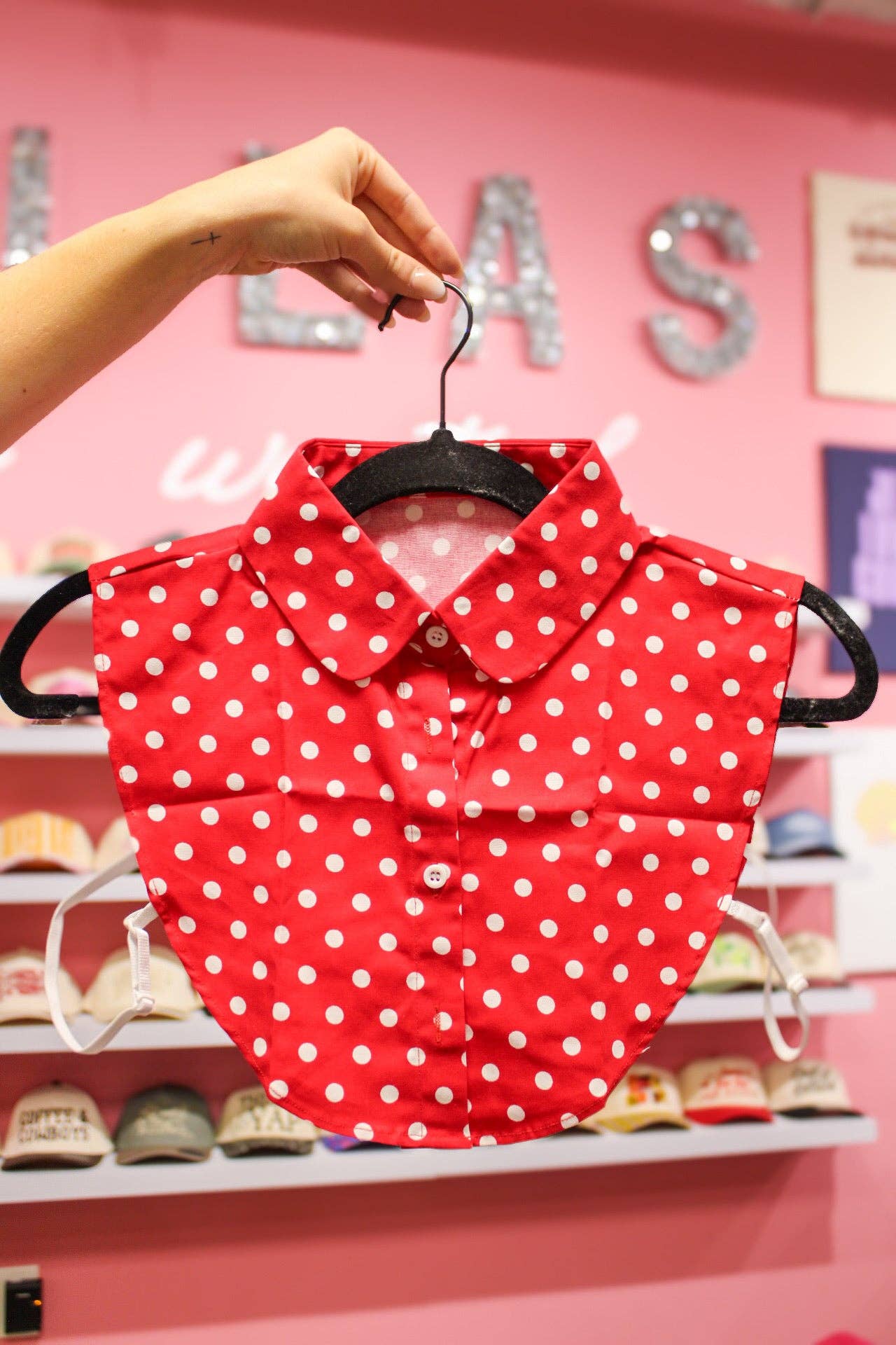 RED POLKA DOT COLLAR