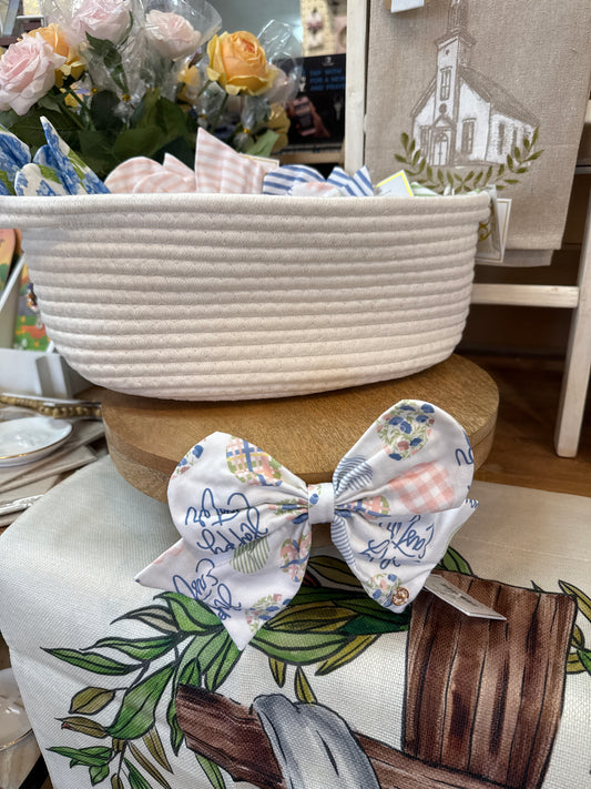 BowBoard cake stand