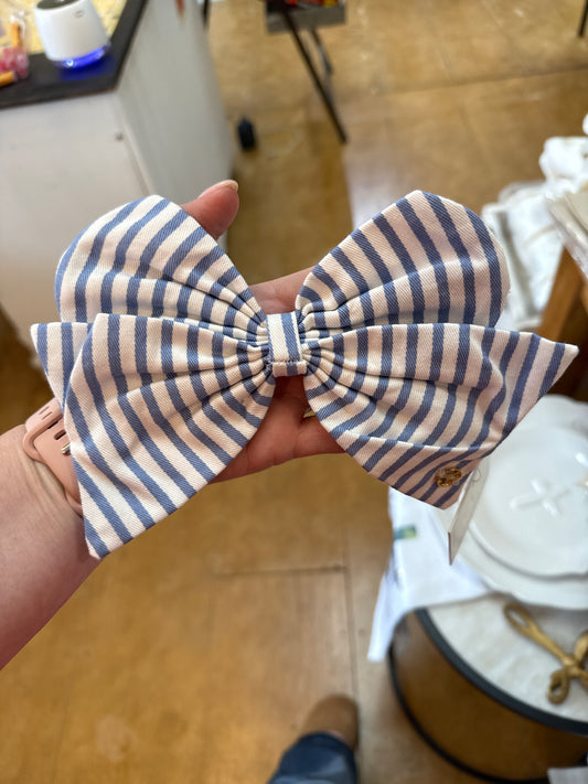 Mix and Match magnetic bow collection for trays