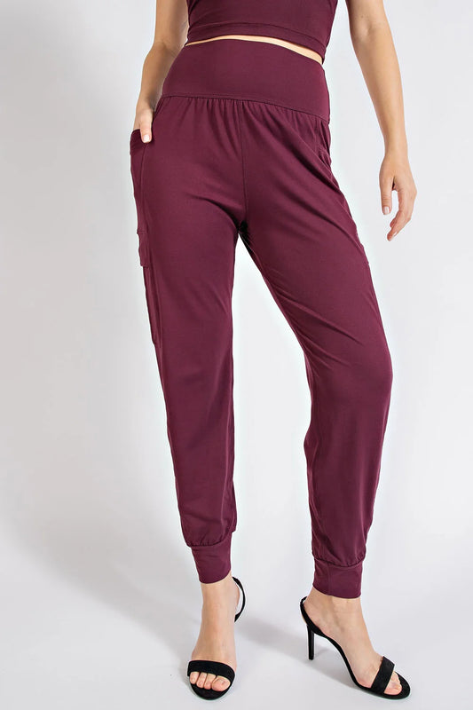 BUTTER SOFT JOGGERS WITH POCKETS: Dk Cherry