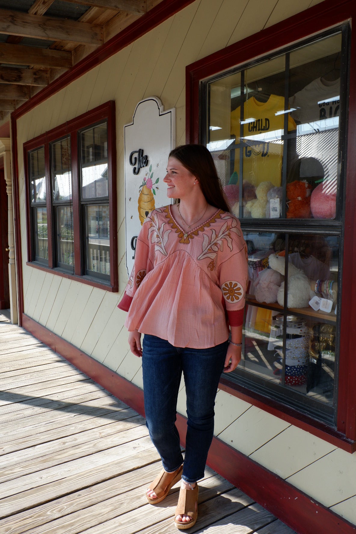 Easel Rose Embroidery Blouse