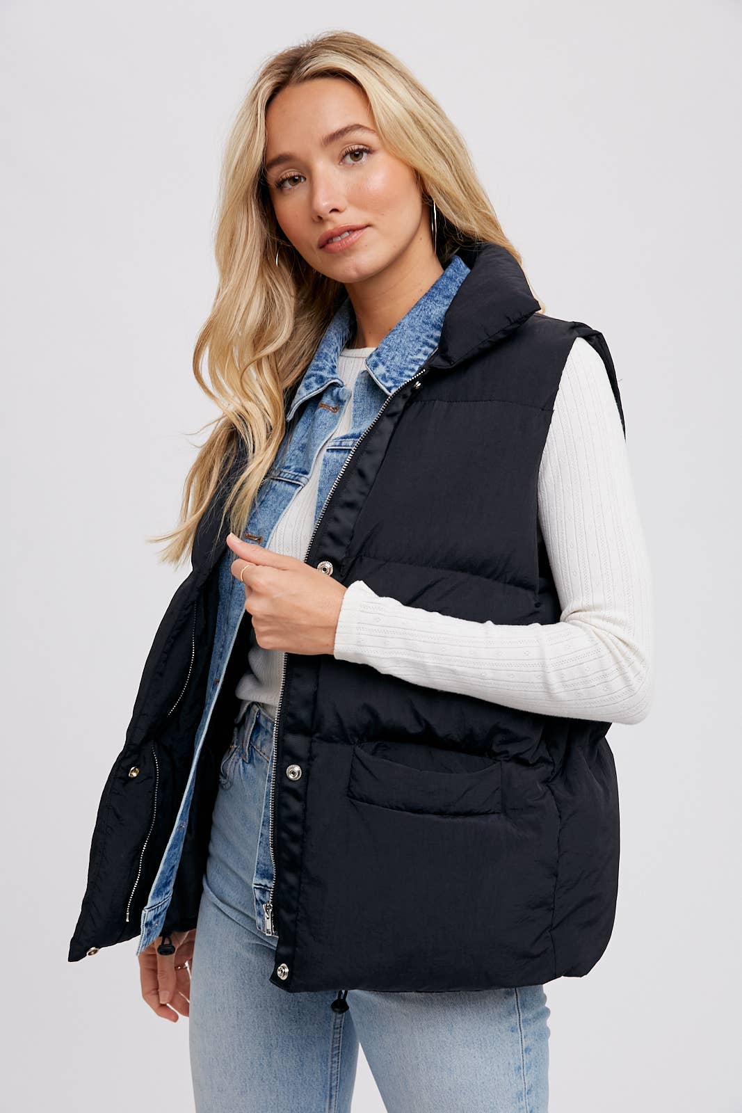 DENIM LAYERED PUFFER VEST: BLACK