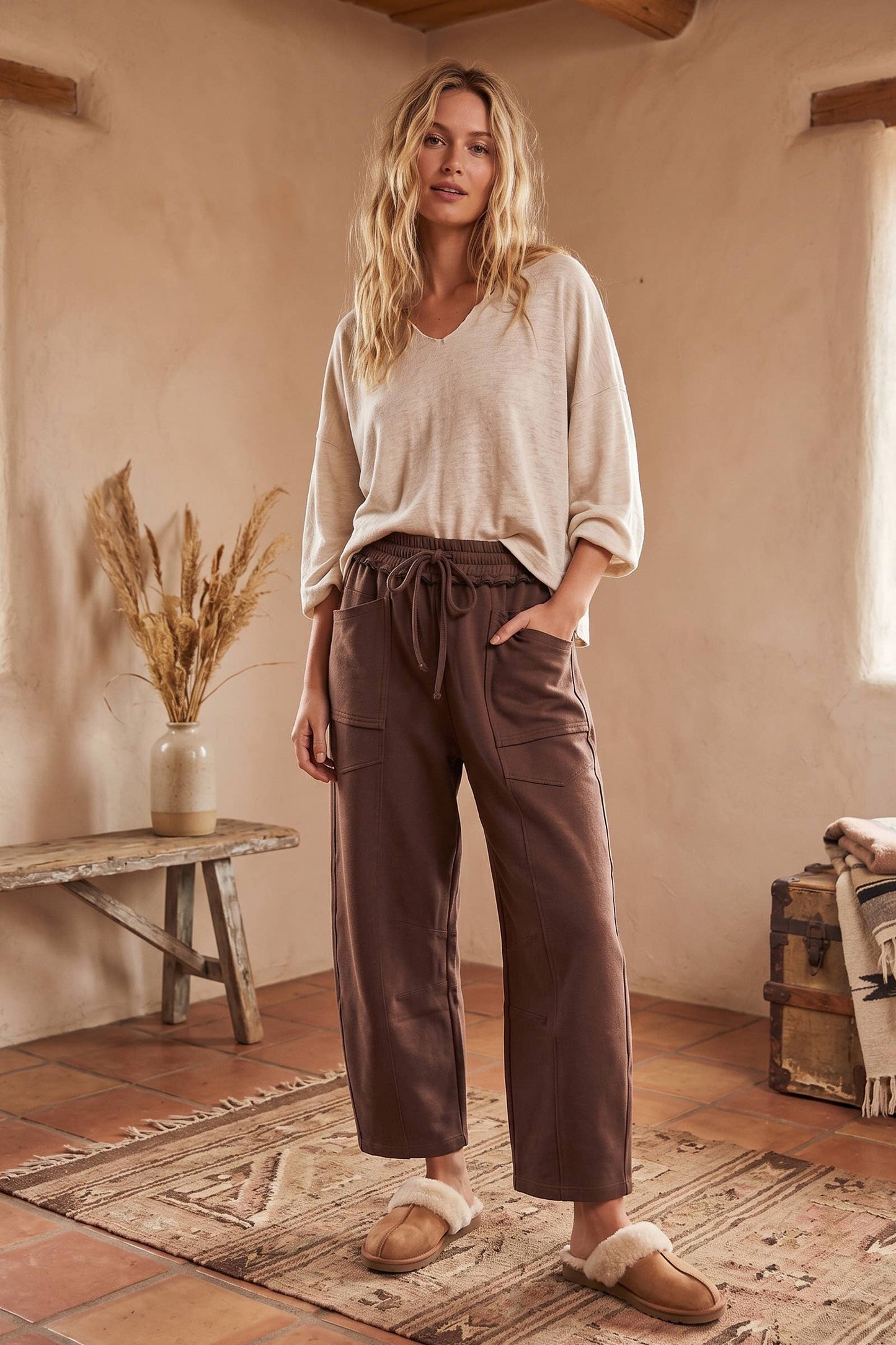 Scuba Raw Edge Detail Barrel Pants: BROWN / M