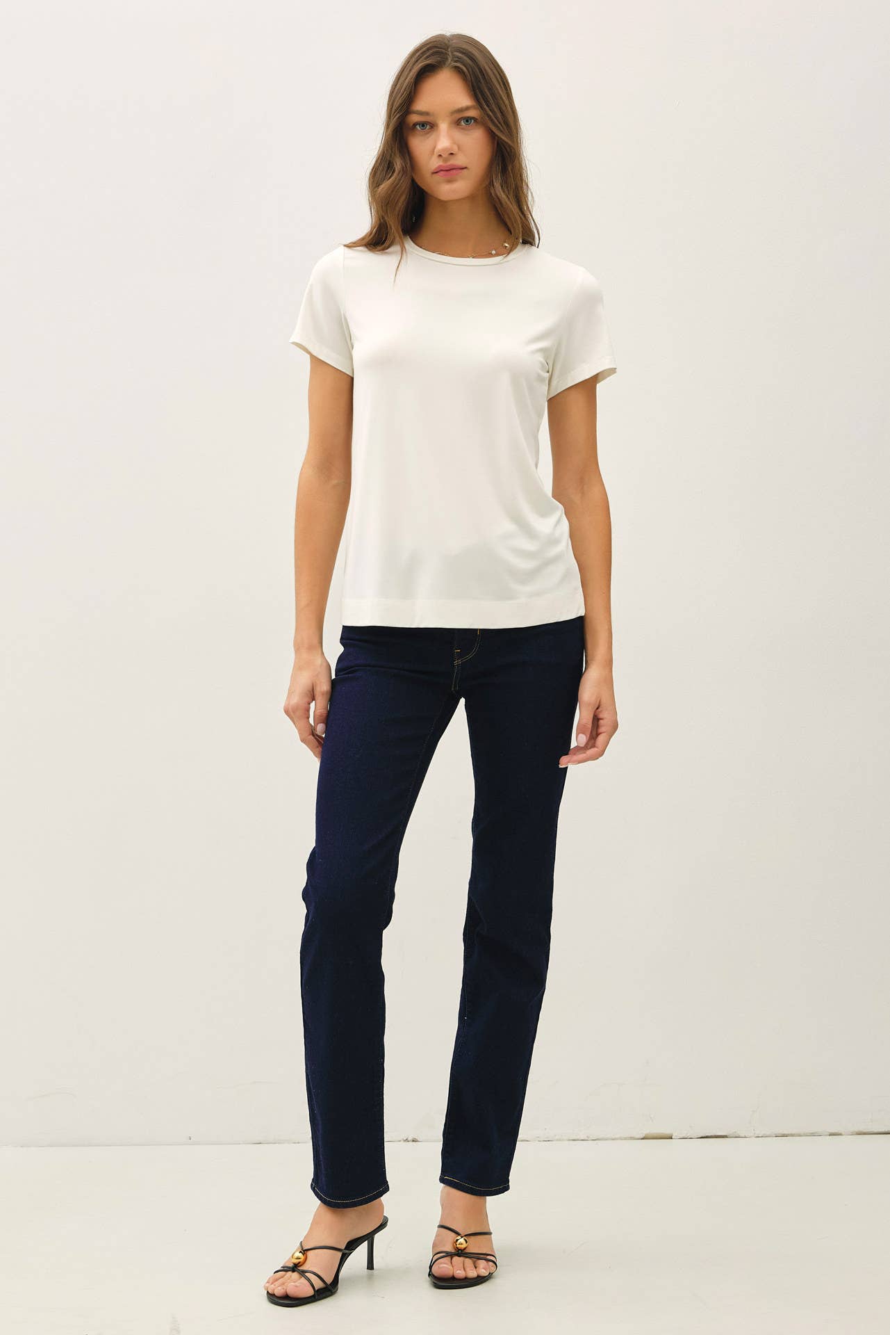 BAMBOO/MODAL BASIC ROUND NECK T-SHIRT: Off White