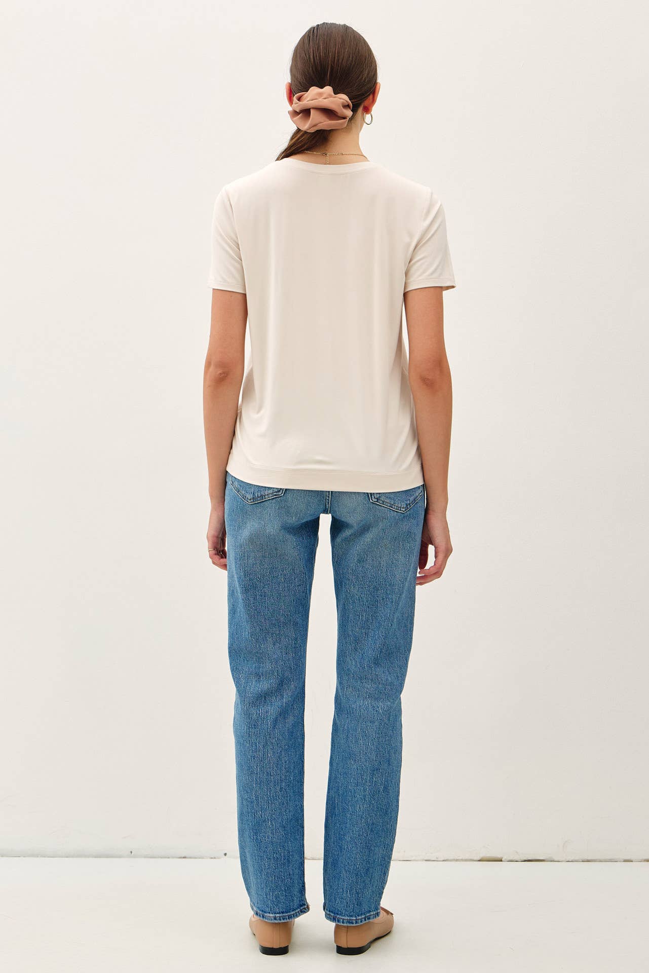 BAMBOO/MODAL BASIC ROUND NECK T-SHIRT: NATURAL