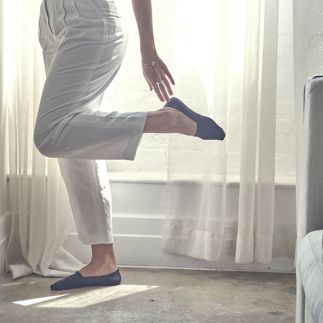 CLOUD Premium Organic Terry No Show Socks: Organic White / M