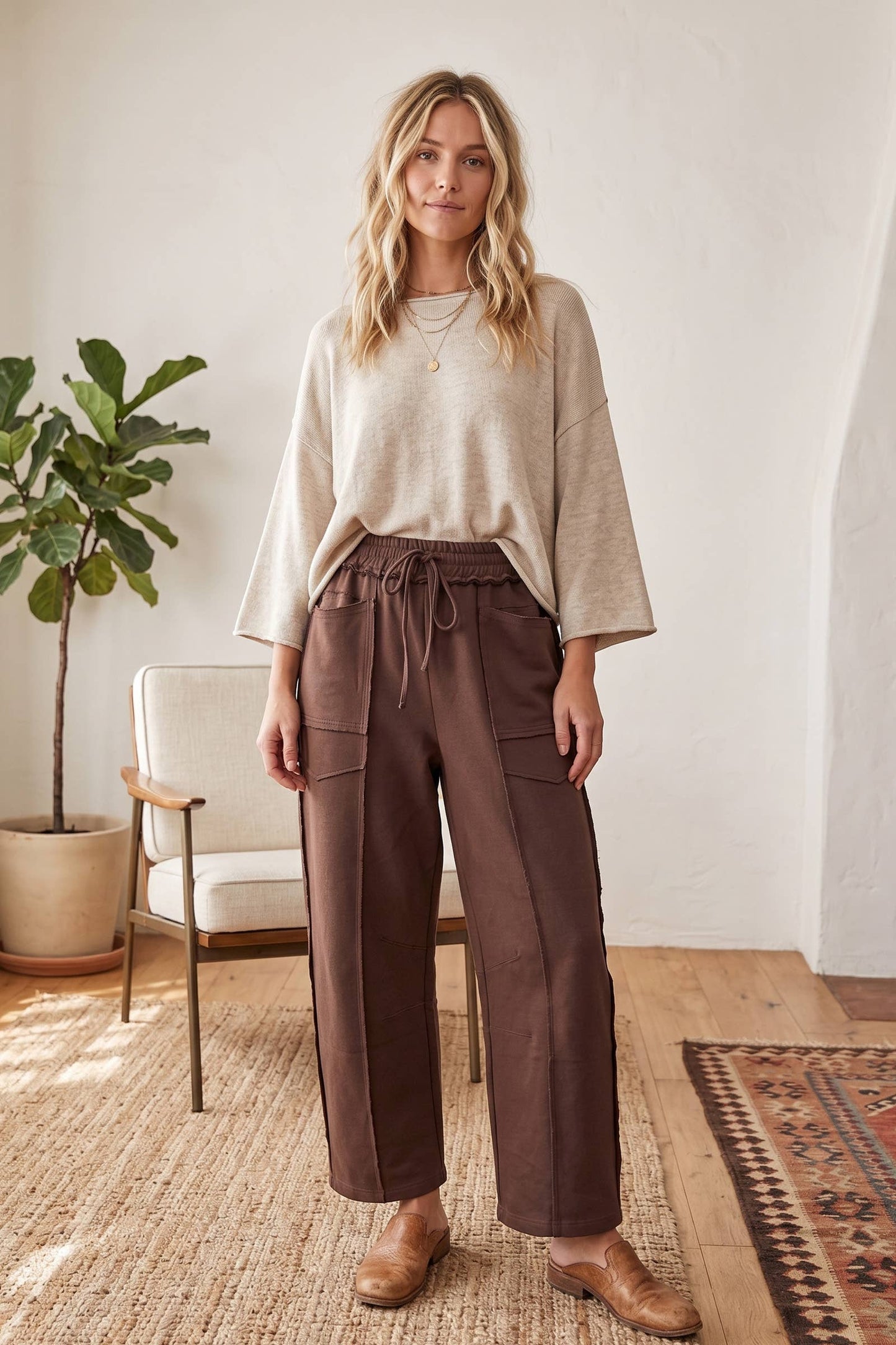Scuba Raw Edge Detail Barrel Pants: BROWN / M