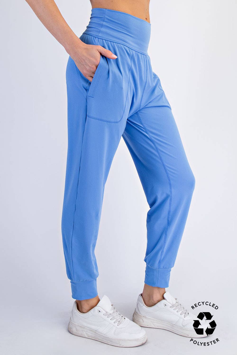 BUTTER SOFT JOGGERS WITH POCKETS: Dk Cherry