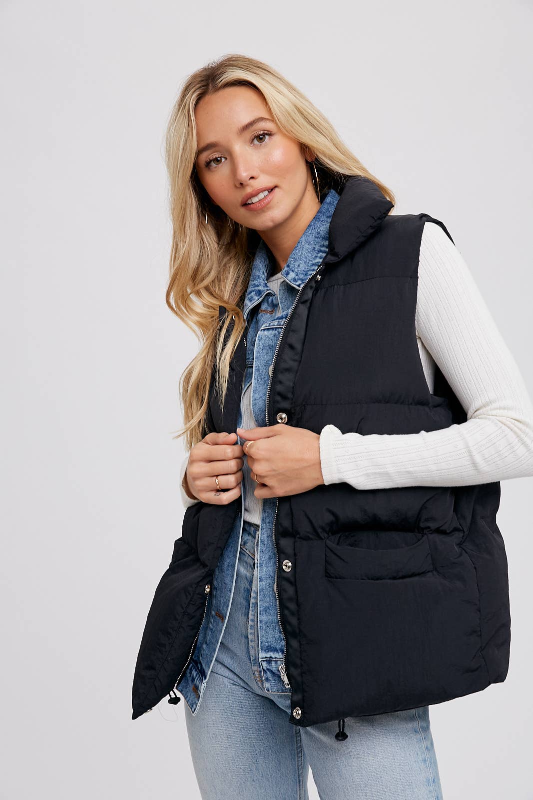 DENIM LAYERED PUFFER VEST: BLACK