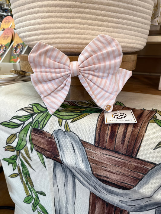 Mix and Match magnetic bow collection for trays