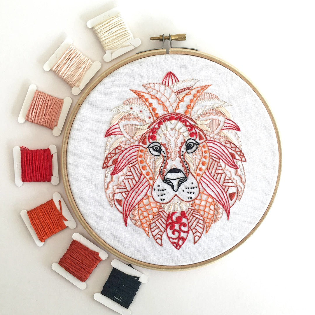 Cinnamon Stitching - Lion Embroidery Kit