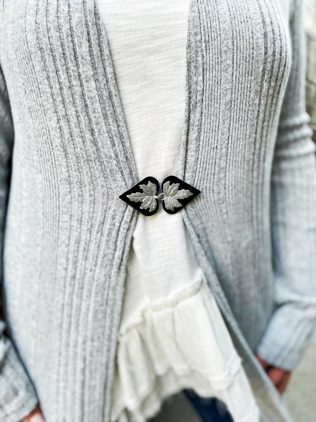 KardiKlips - Sweater Clip - Silver Metal Leaf on Black Leather